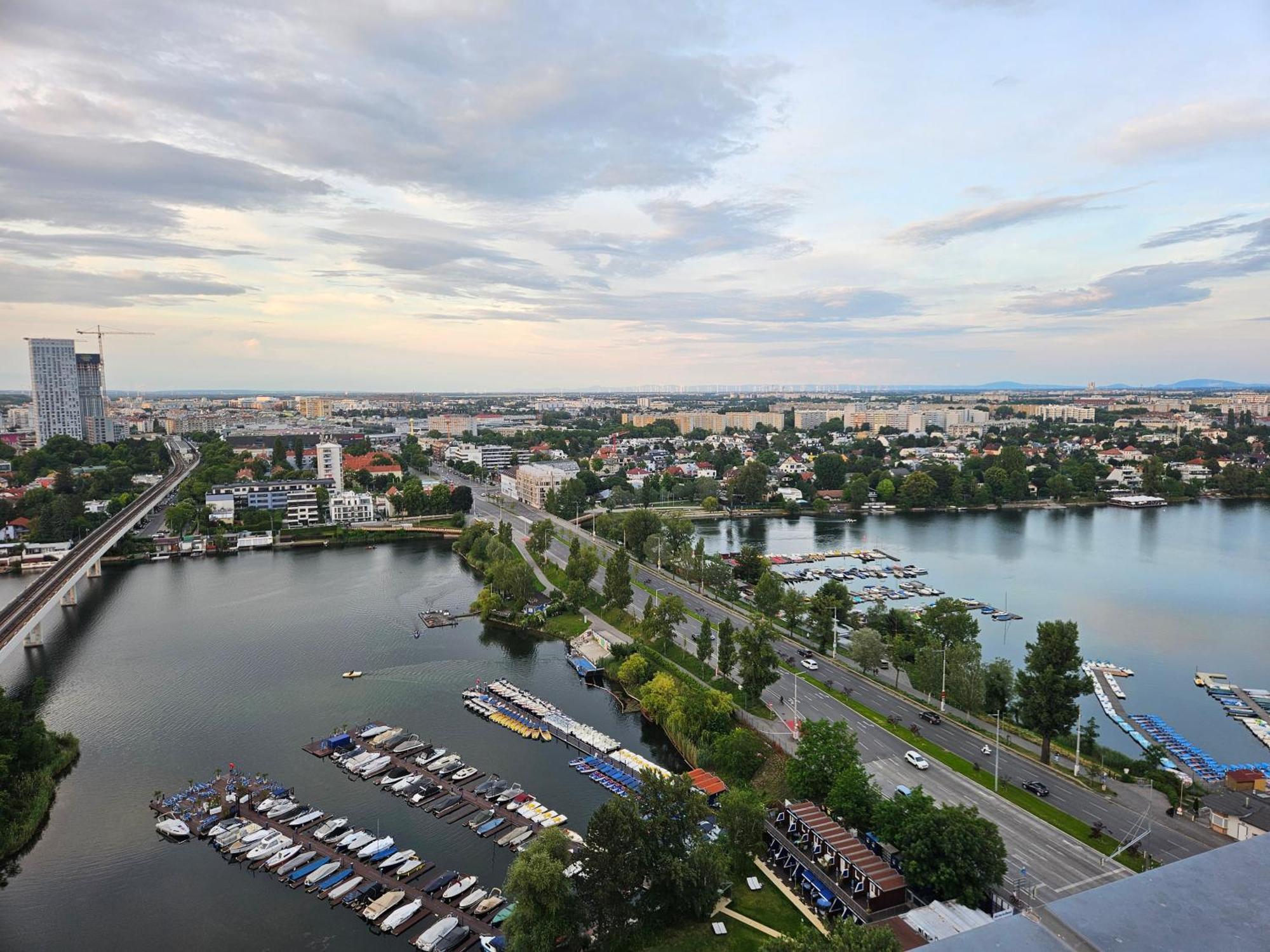 Yuki'S Place - Un-Vic, Danube Beach And Subway Near To Downtown Vienne Extérieur photo