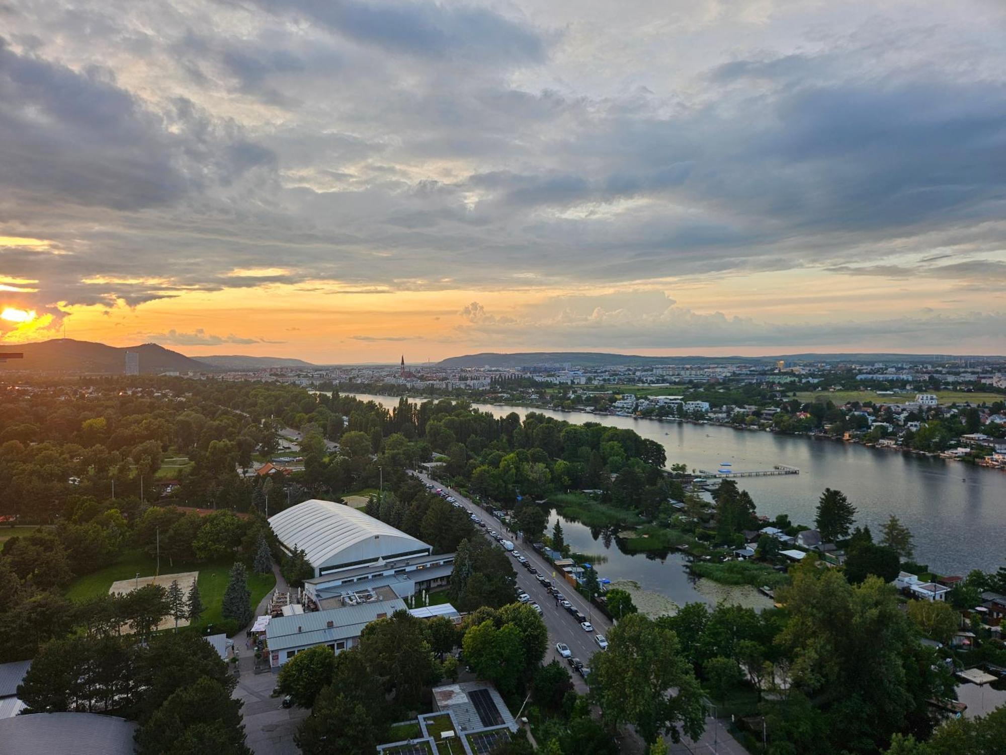 Yuki'S Place - Un-Vic, Danube Beach And Subway Near To Downtown Vienne Extérieur photo